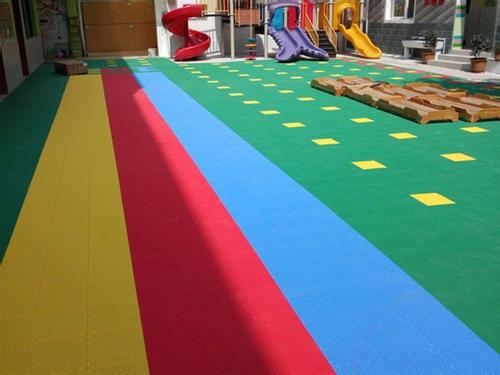 毕节篮球场PVC橡胶地板低碳环保，性能更强